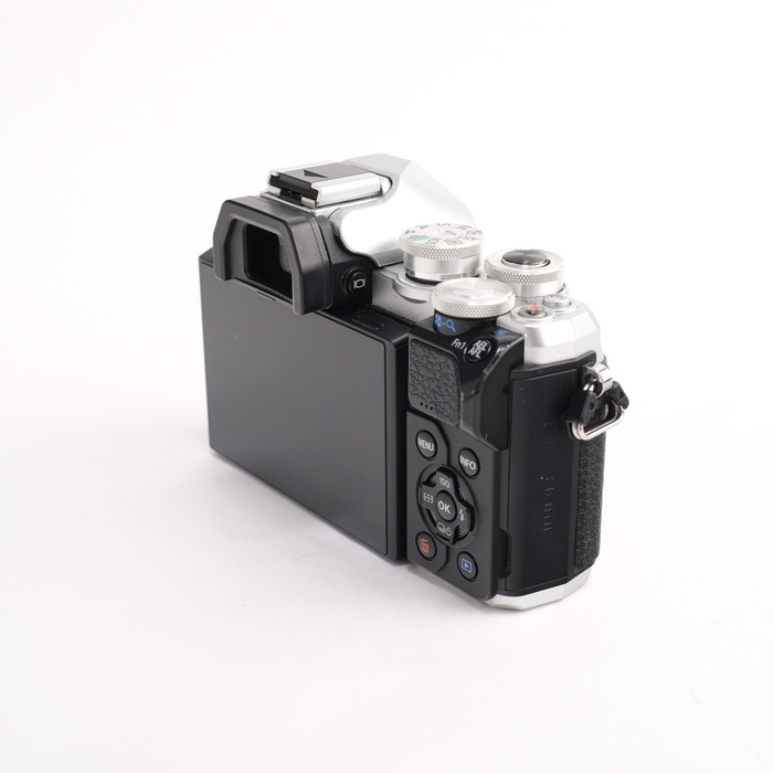 オリンパス OM-D E-M10 MARKIII ボディ シルバー