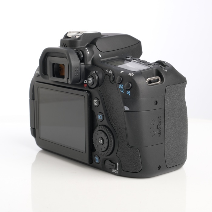 キヤノン EOS 80D ボデイ