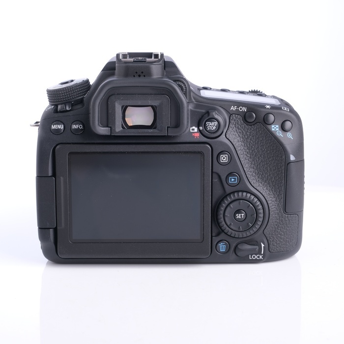 キヤノン EOS 80D/EF-S18-55 IS STM レンズキツト