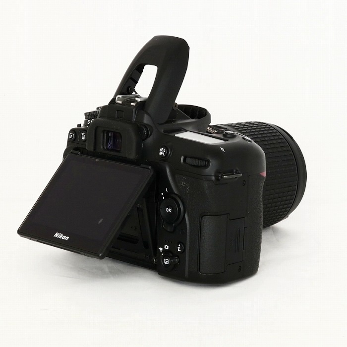 ニコン D7500 18-140VR レンズキツト