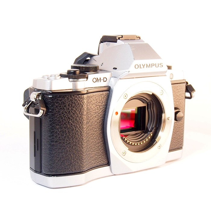 オリンパス OM-D E-M5 シルバー