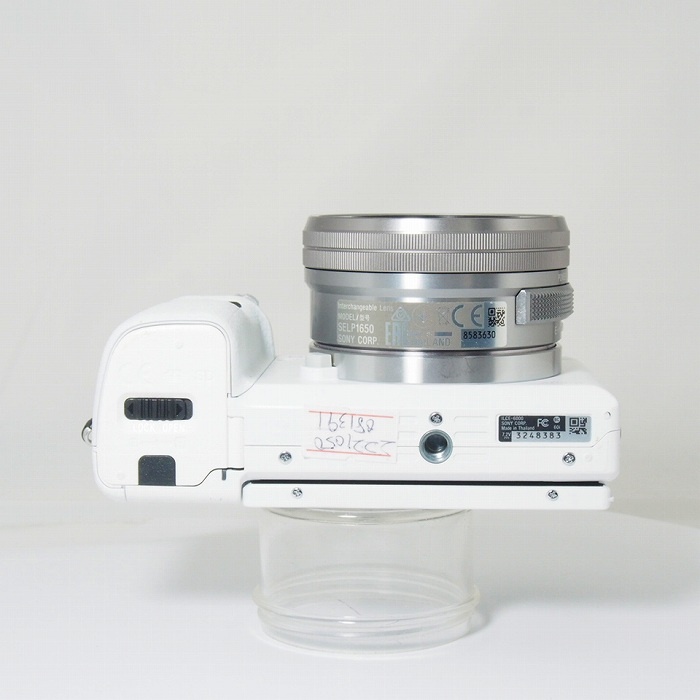 ソニー α6000ホワイト/パワーズームレンズキット(ILCE-6000L)