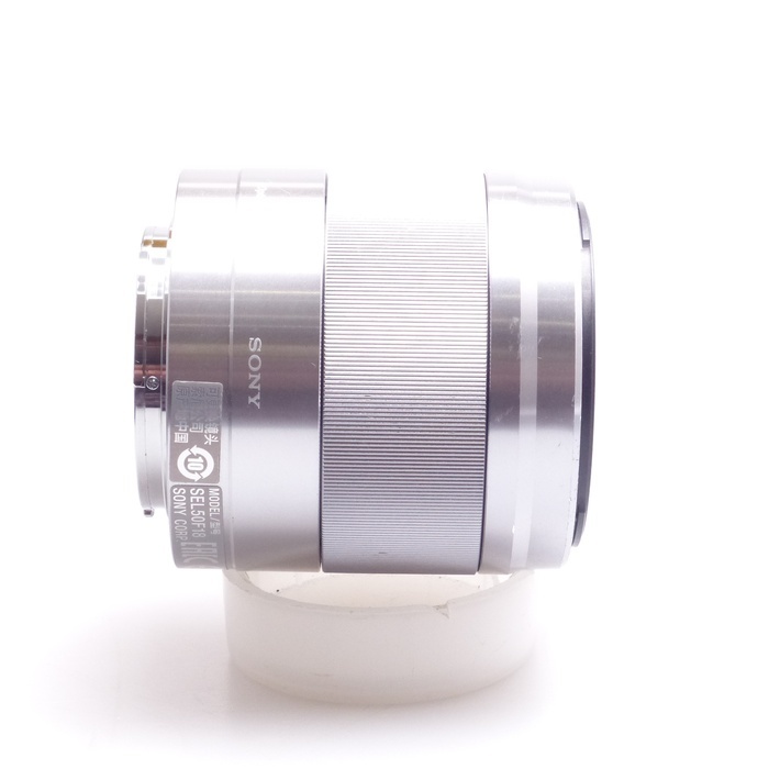 ソニー E50/F1.8 OSS