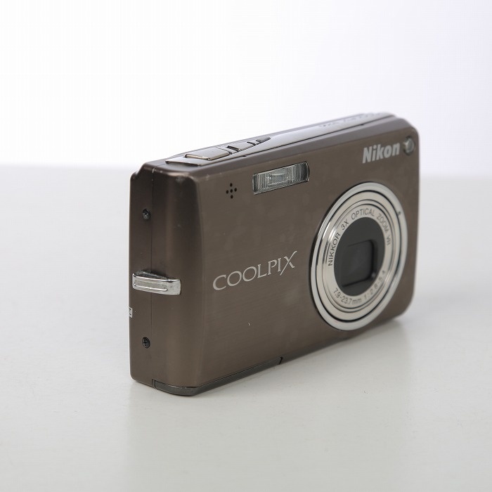 ニコン COOLPIX S700