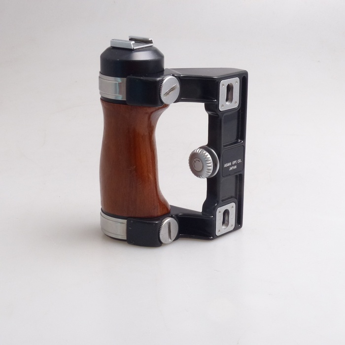 ペンタックス 6×7/67用 木製グリップ