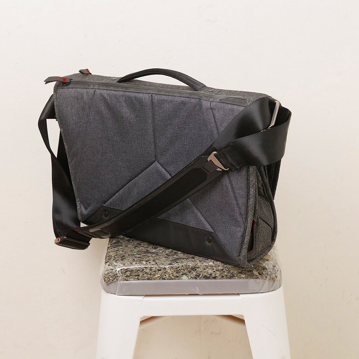 ピークデザイン エグソディ メッセンジャー 13L