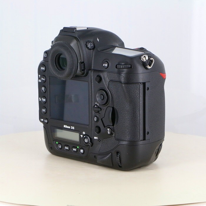 ニコン D5 ボディ(XQD-TYPE)