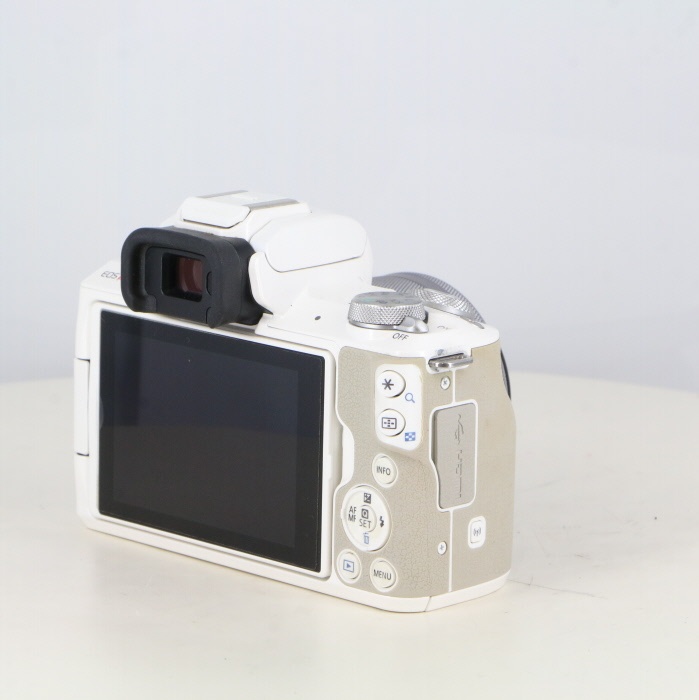 キヤノン EOS KISS M+EF-M15-45 IS STM レンズセット ホワイト