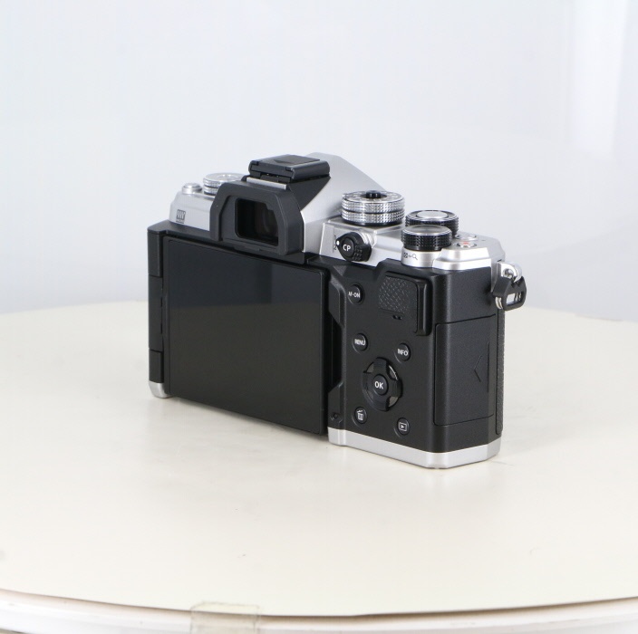 OM SYSTEM OM-3 ボディ