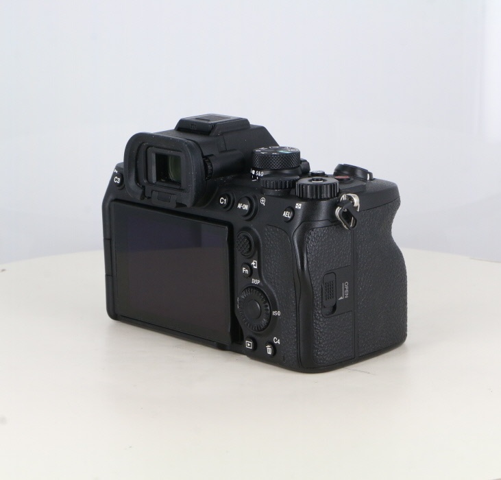 ソニー α7IV (ILCE-7M4) ボデイ