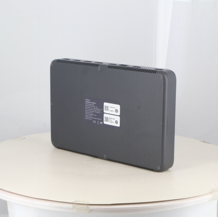 ソノタ YoloLiv YoloBox Ultra モバイルライブストリーミングエンコーダー