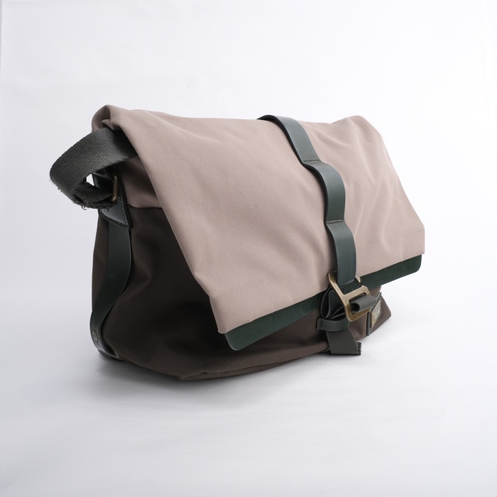 ソノタ ナショナルジオグラフィック カメラショルダーバッグ