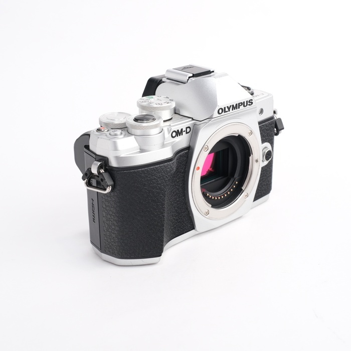 オリンパス OM-D E-M10 MARKIII ボディ シルバー