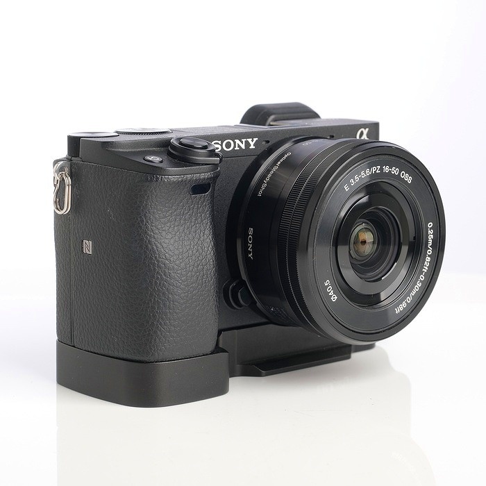 ソニー α6400 レンズキット ブラック(ILCE-6400L)