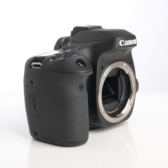 キヤノン EOS 80D ボデイ