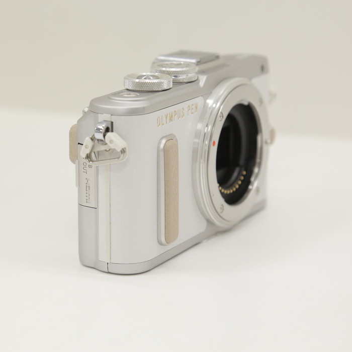オリンパス E-PL8 ボデイ ホワイト