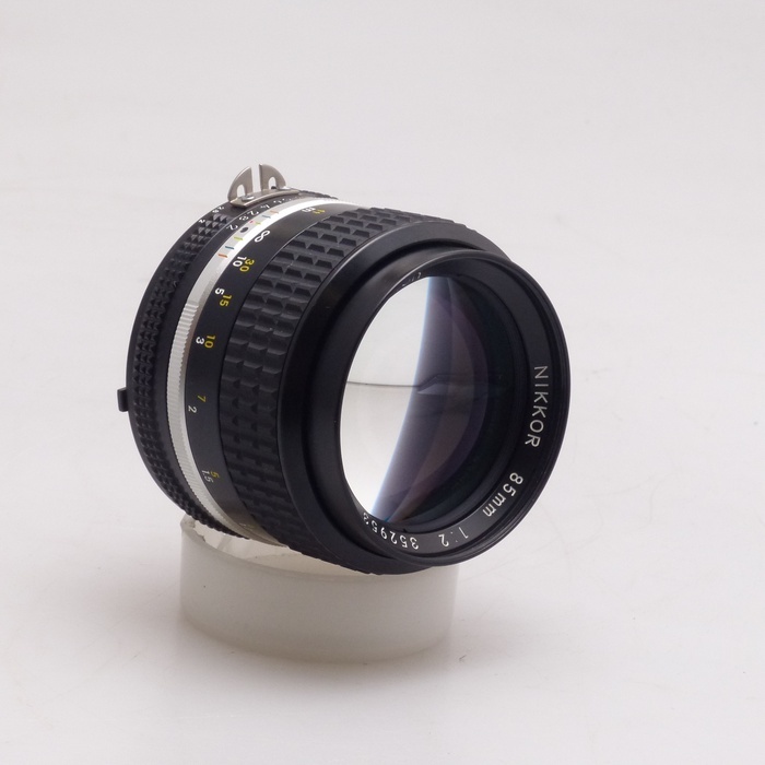 ニコン Ai-S 85/F2