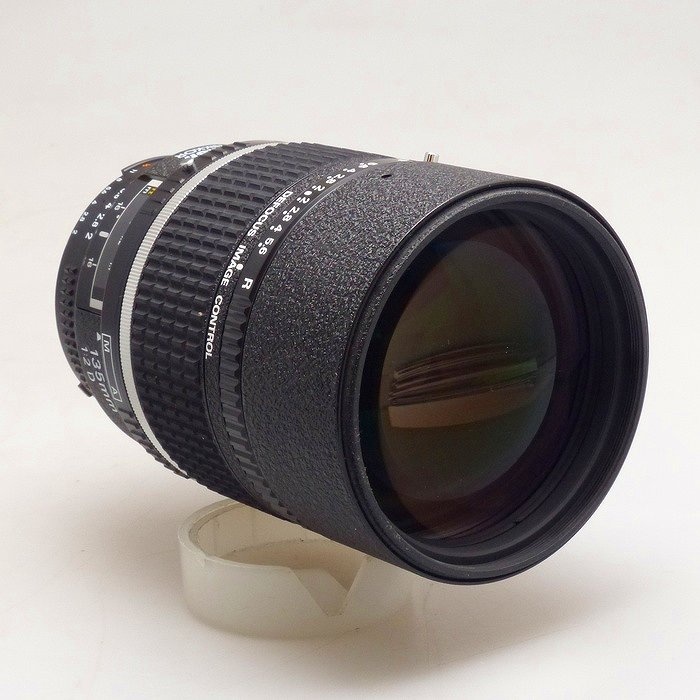 ニコン AI AF DC 135/2D