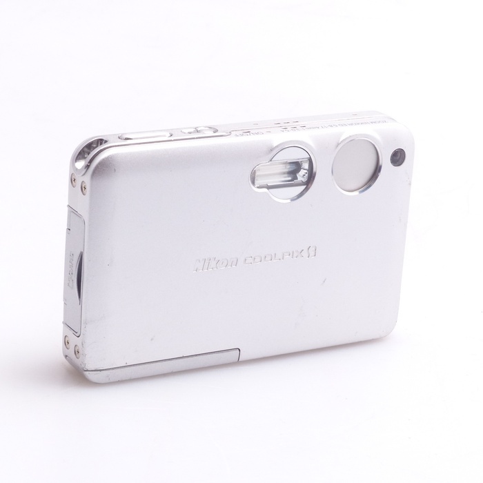 ニコン COOLPIX S3 フロストシルバー