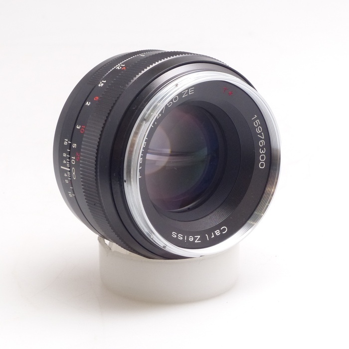 コシナ Planar 50/1.4 ZE キヤノンEFマウント