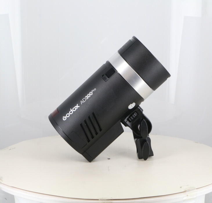 GODOX AD300 Pro フラッシュ