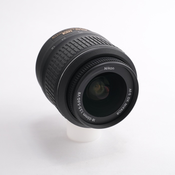 ニコン AF-S DX 18-55/3.5-5.6G VR