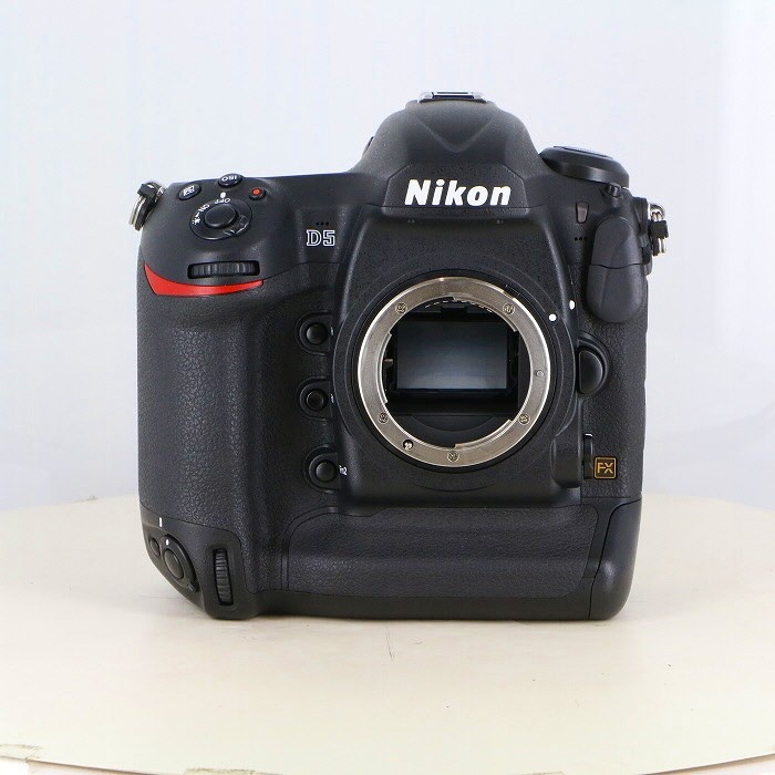 ニコン D5 ボディ(XQD-TYPE)