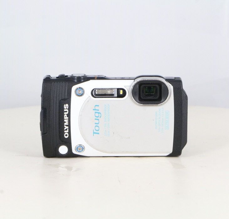 オリンパス STYLUS TG-870 TOUGH ホワイト
