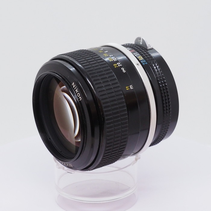 ニコン New NIKKOR 85/1.8