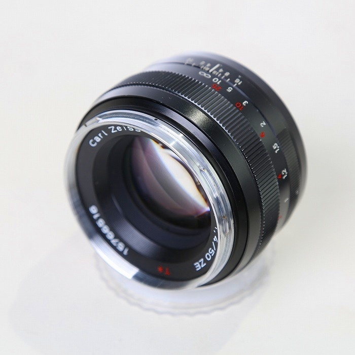 コシナ カールツアイス プラナー T 1.4/50 ZE