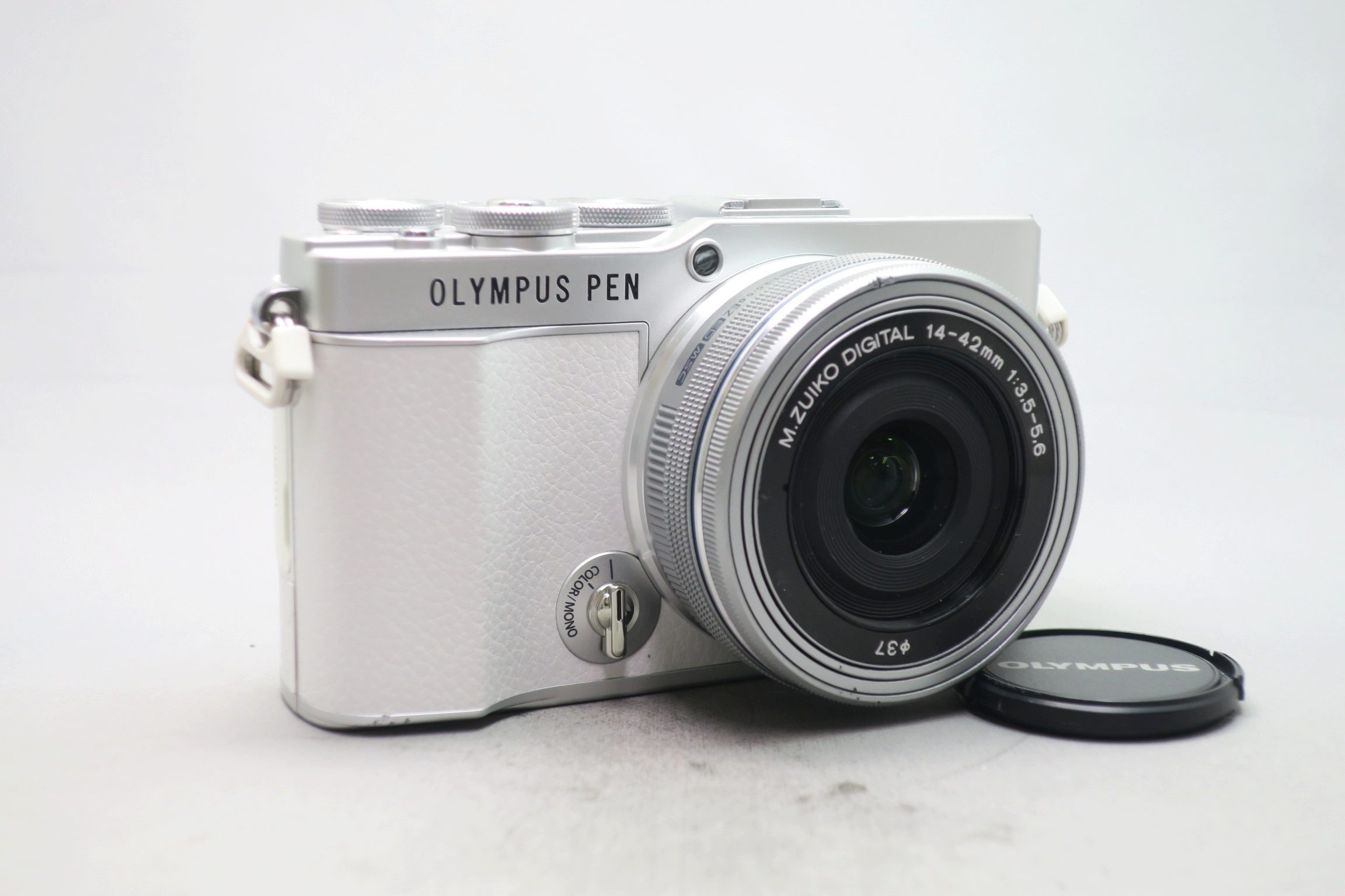 オリンパス PEN E-P7 14-42/3.5-5.6 EZ