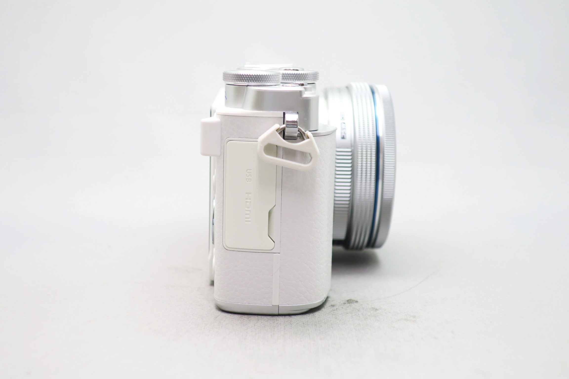 オリンパス PEN E-P7 14-42/3.5-5.6 EZ