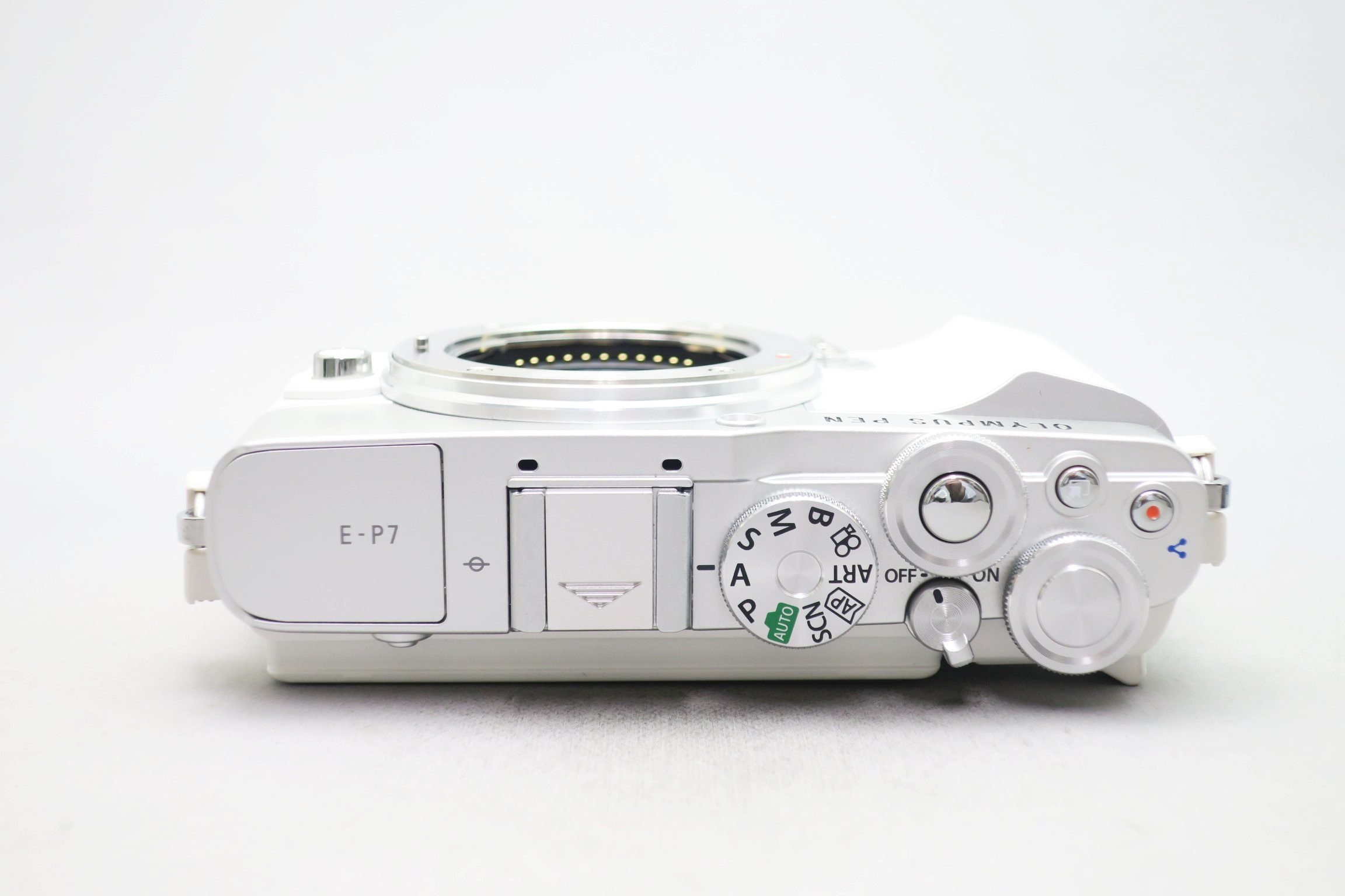 オリンパス PEN E-P7 14-42/3.5-5.6 EZ