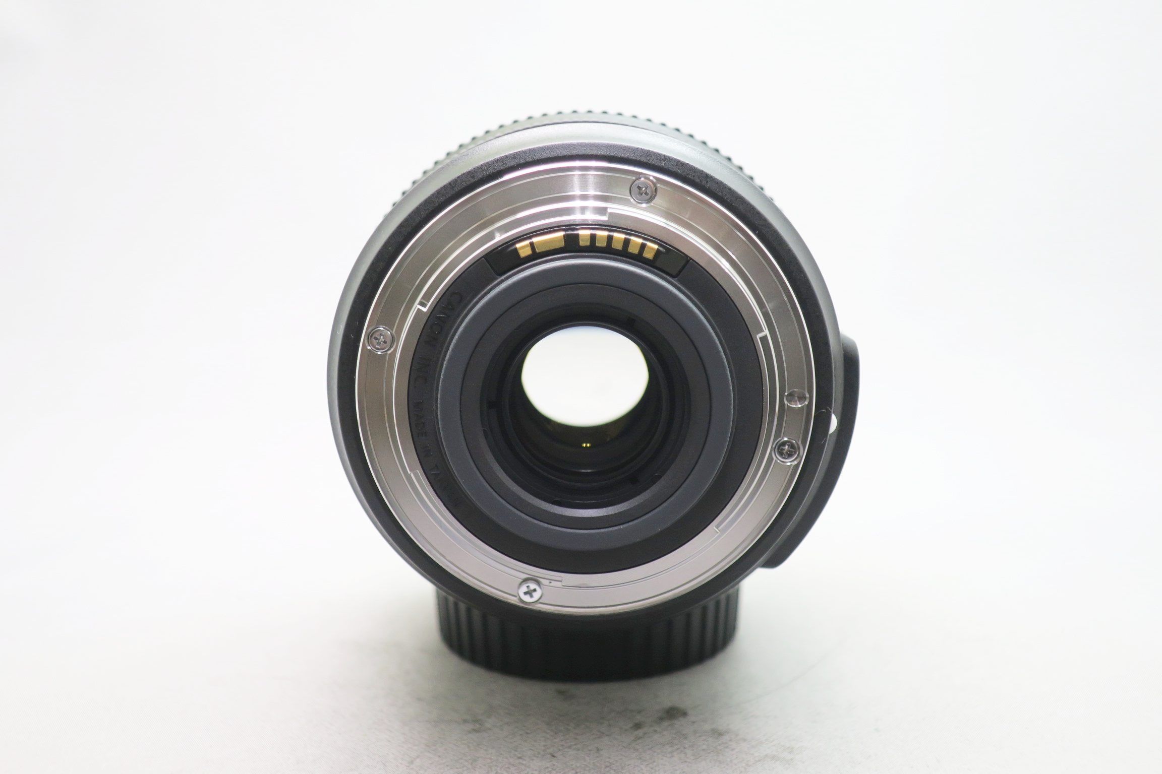 キヤノン EF-S15-85/3.5-5.6 IS USM