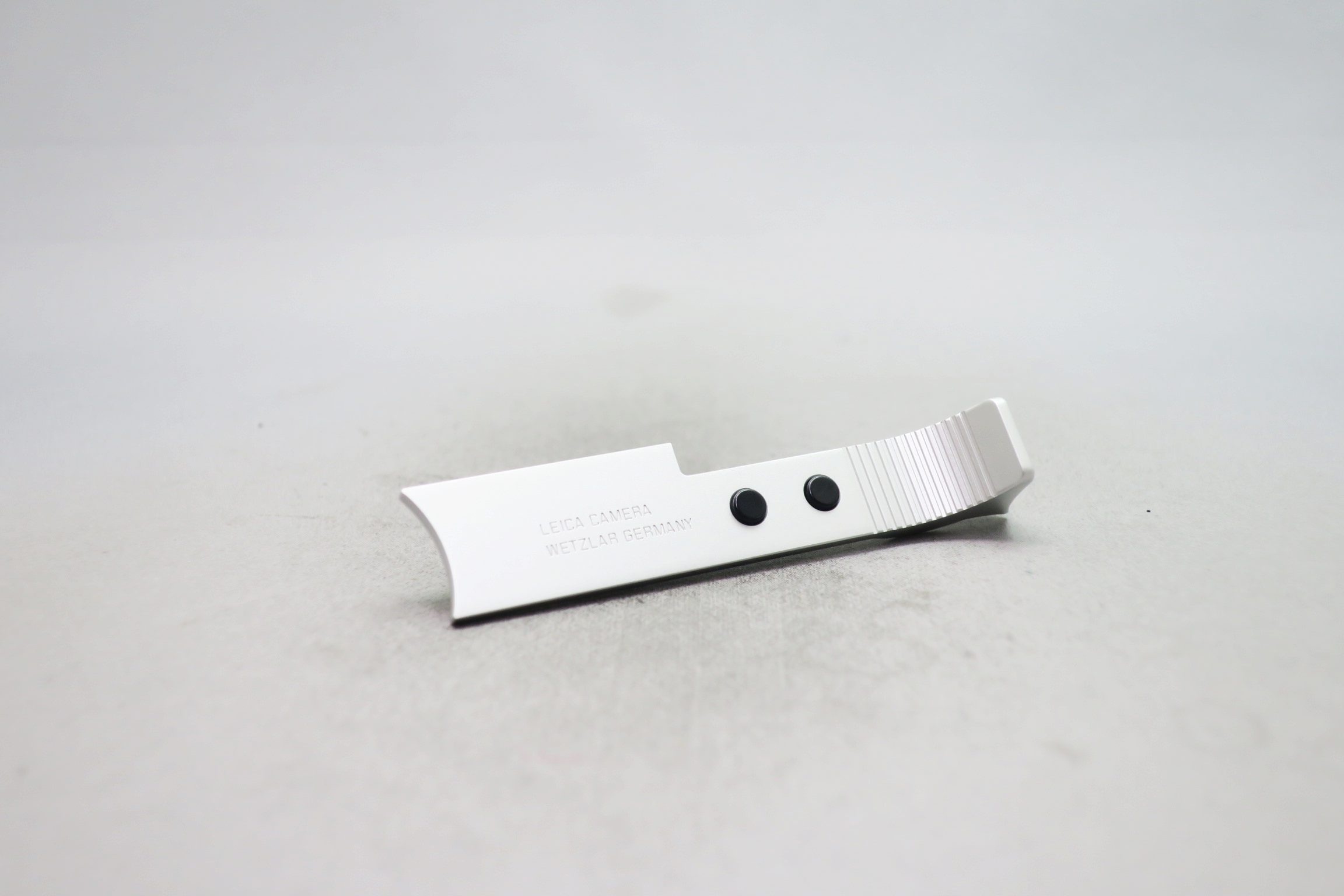 ライカ 19534 Q3 サムレスト シルバー