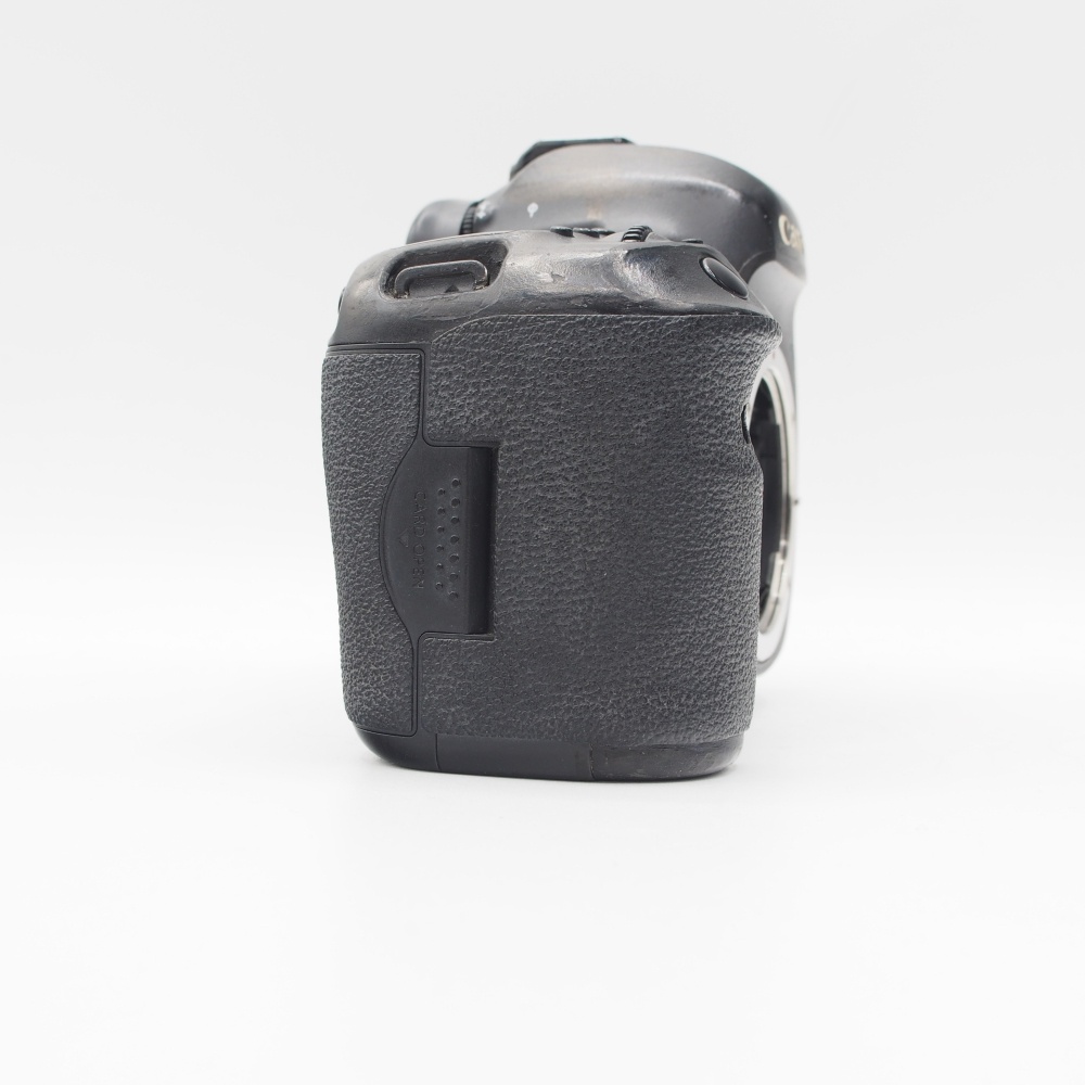 キヤノン EOS 5D マークIII【中古管理番号:A0636】