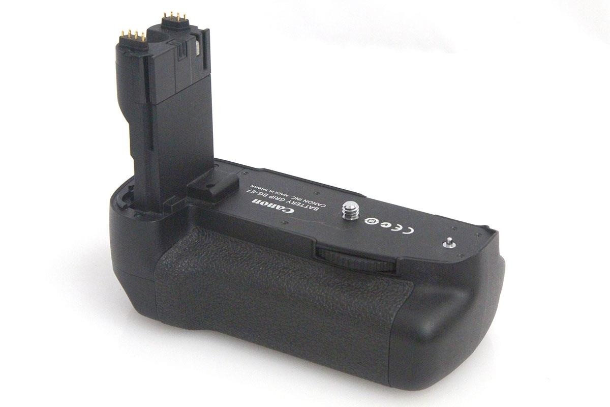 BG-E16 EOS 7D Mark II用グリップ CA01-A9357-2D2B