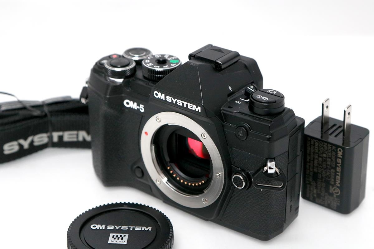 OM SYSTEM OM-5 ボディ ブラック CA01-M3084-3U4A
