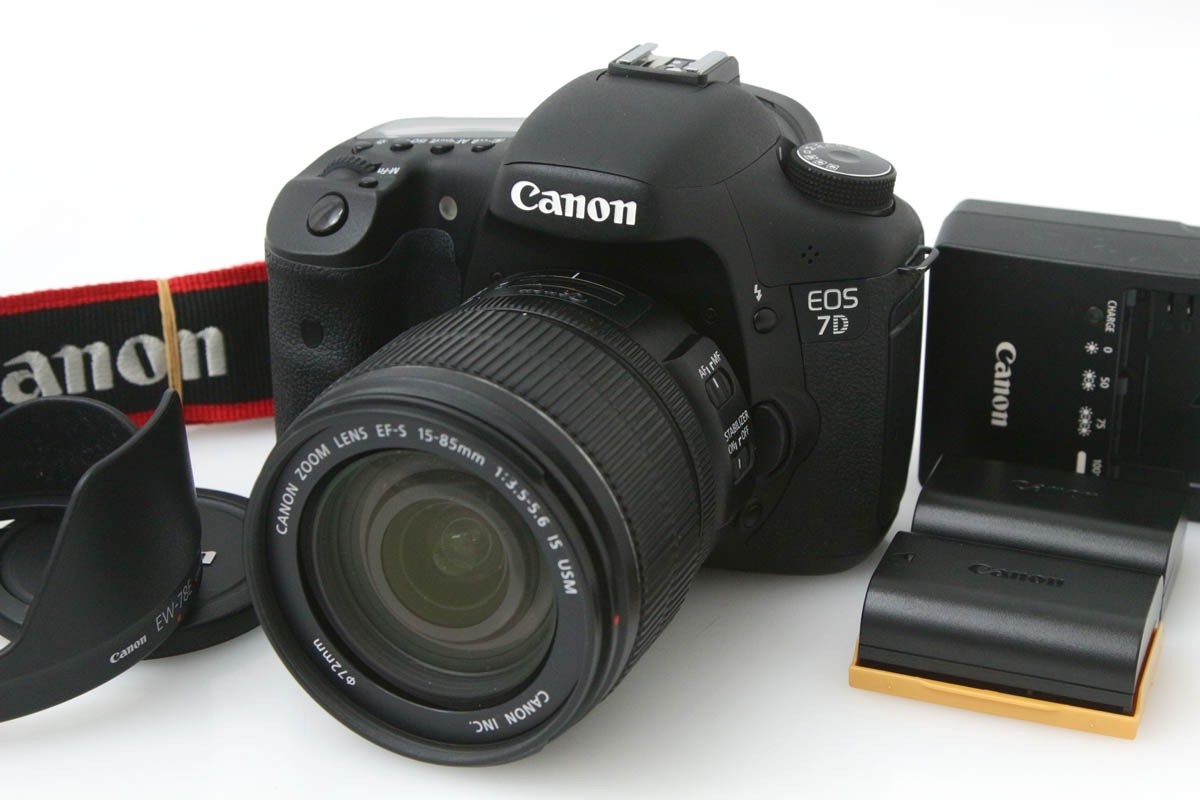 EOS 7D EF-S15-85 IS U レンズキット CA01-R1243-2Q1A