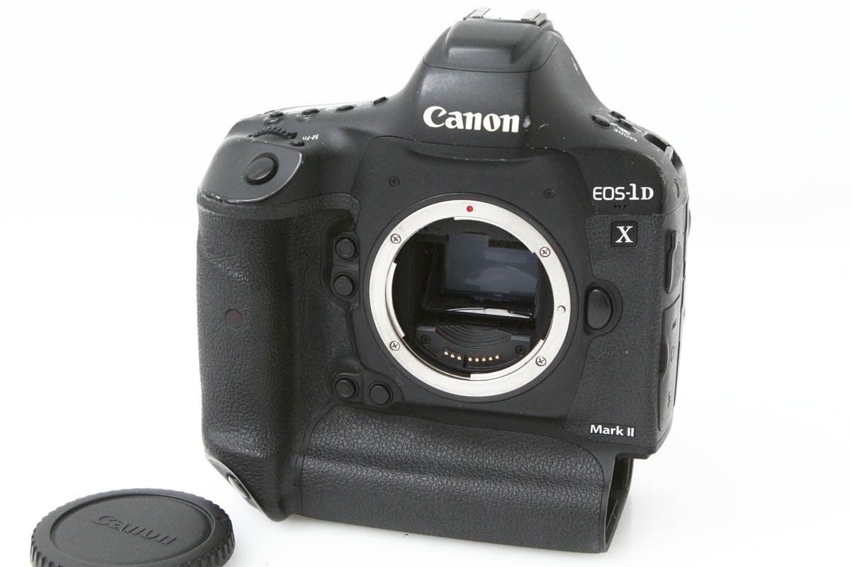 EOS-1D X Mark II ボディ CA01-R1626-3Y2C-ψ