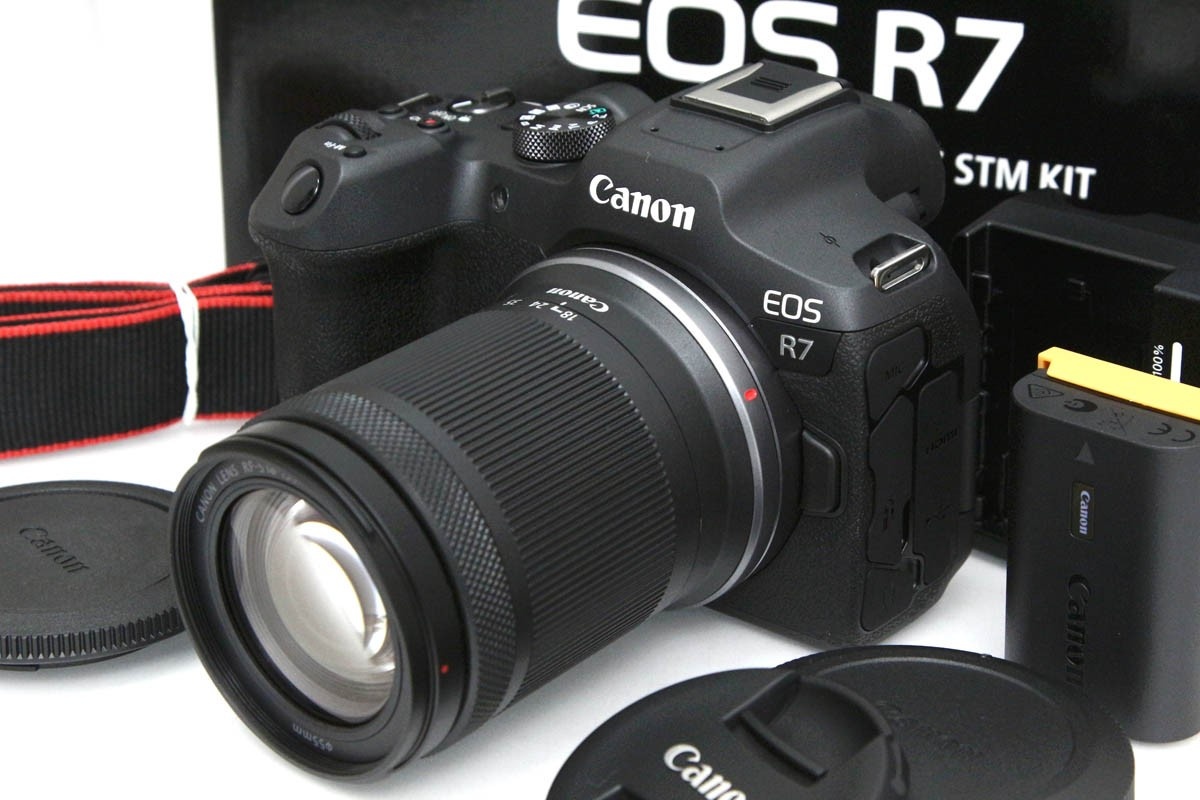 EOS R7 RF-S18-150 IS STM レンズキット(センサー清掃済) CA01-R3648-3Y5