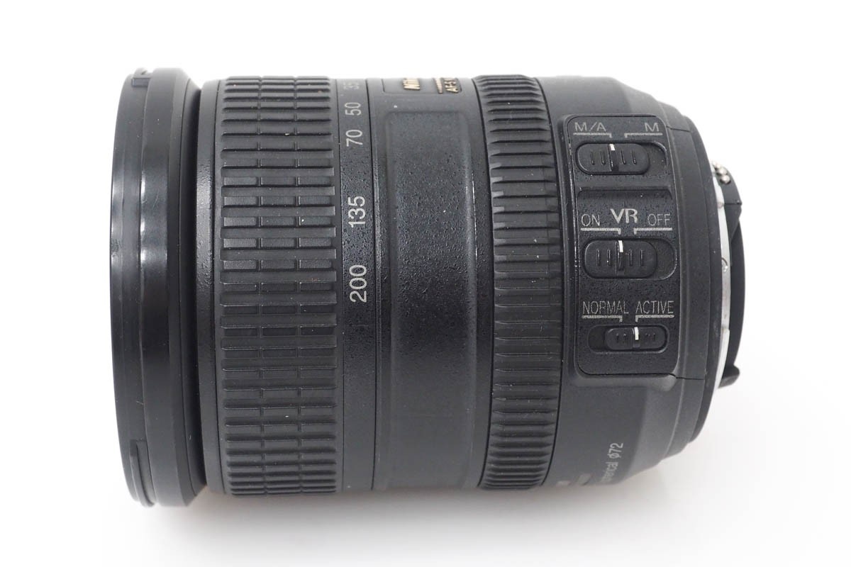 AF-S DX VR Zoom-Nikkor 18-200mm f/3.5-5.6G IF-ED CA01-R848-2B2F-ψ