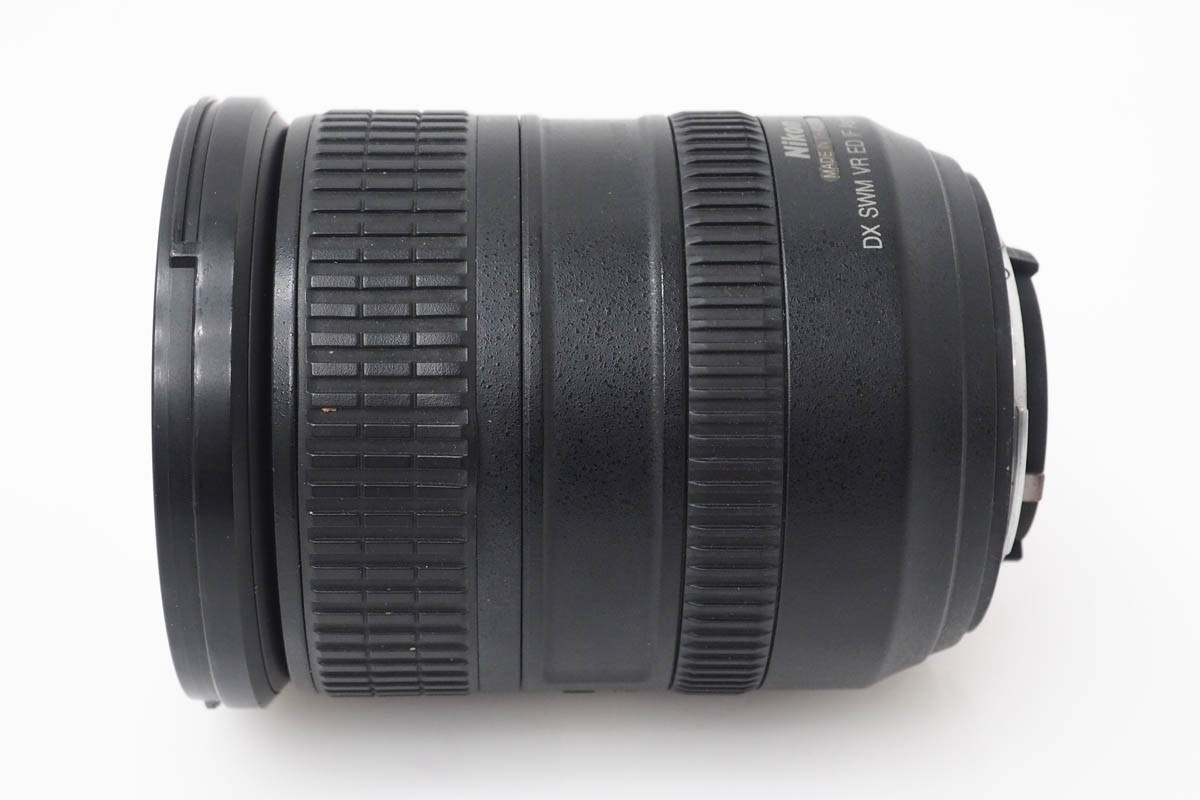 AF-S DX VR Zoom-Nikkor 18-200mm f/3.5-5.6G IF-ED CA01-R848-2B2F-ψ
