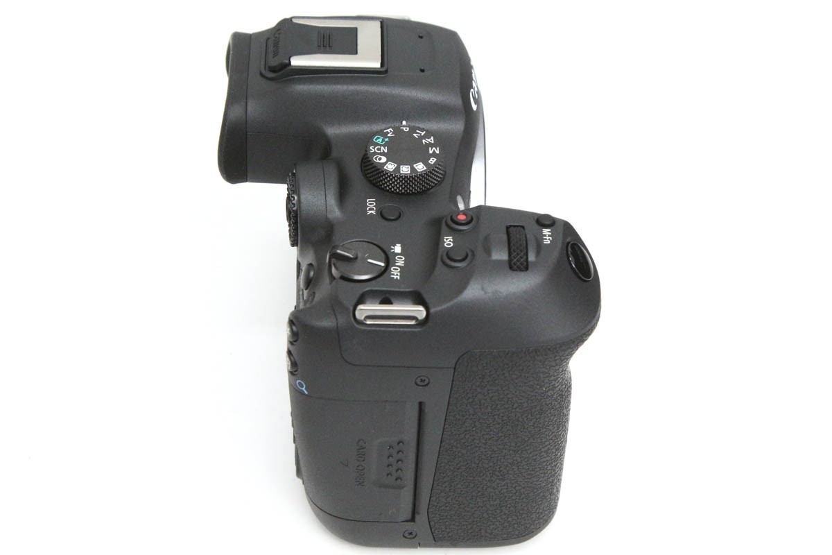 EOS R7 RF-S18-150 IS STM レンズキット(センサー清掃済) CA01-R3648-3Y5