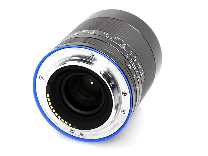 Loxia 25mm F2.4 ソニーEマウント用