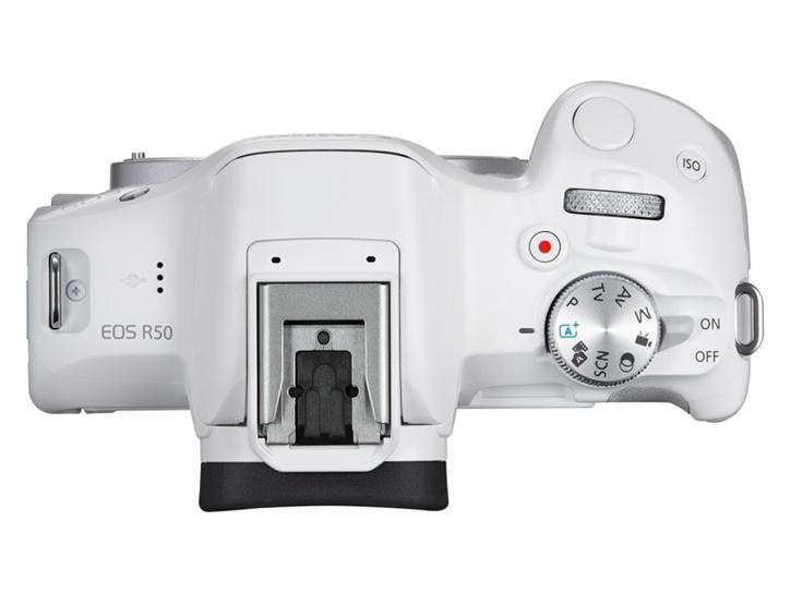 EOS R50 RF-S18-45 IS STM レンズキット ホワイト 新品 キヤノン冬のキャッシュバッ