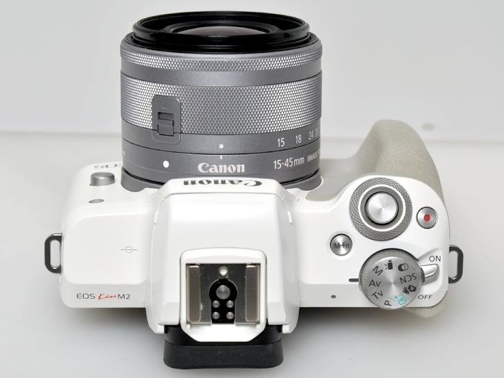 EOS Kiss M2 EF-M15-45 IS STM レンズキット ホワイト
