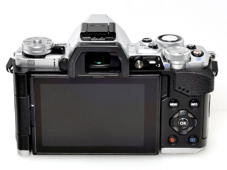 OM-D E-M5 Mark II ボディ 14-42EZ レンズ付