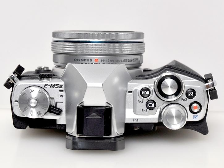 OM-D E-M5 Mark II ボディ 14-42EZ レンズ付