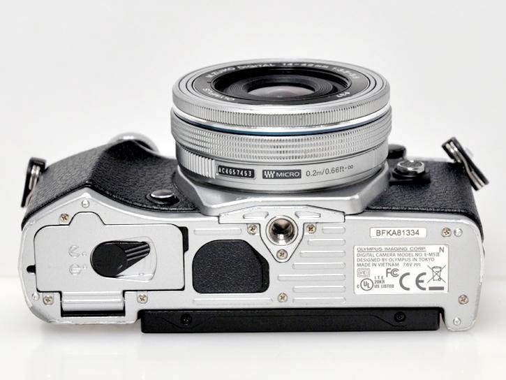 OM-D E-M5 Mark II ボディ 14-42EZ レンズ付